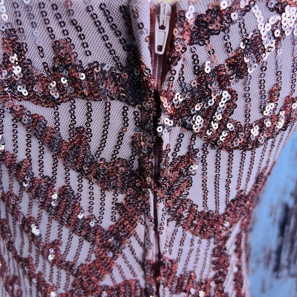 Macy’s Emeril Sundae Juniors' V-Wire Sequined Bodycon prom Dress size L - Picture 10 of 16